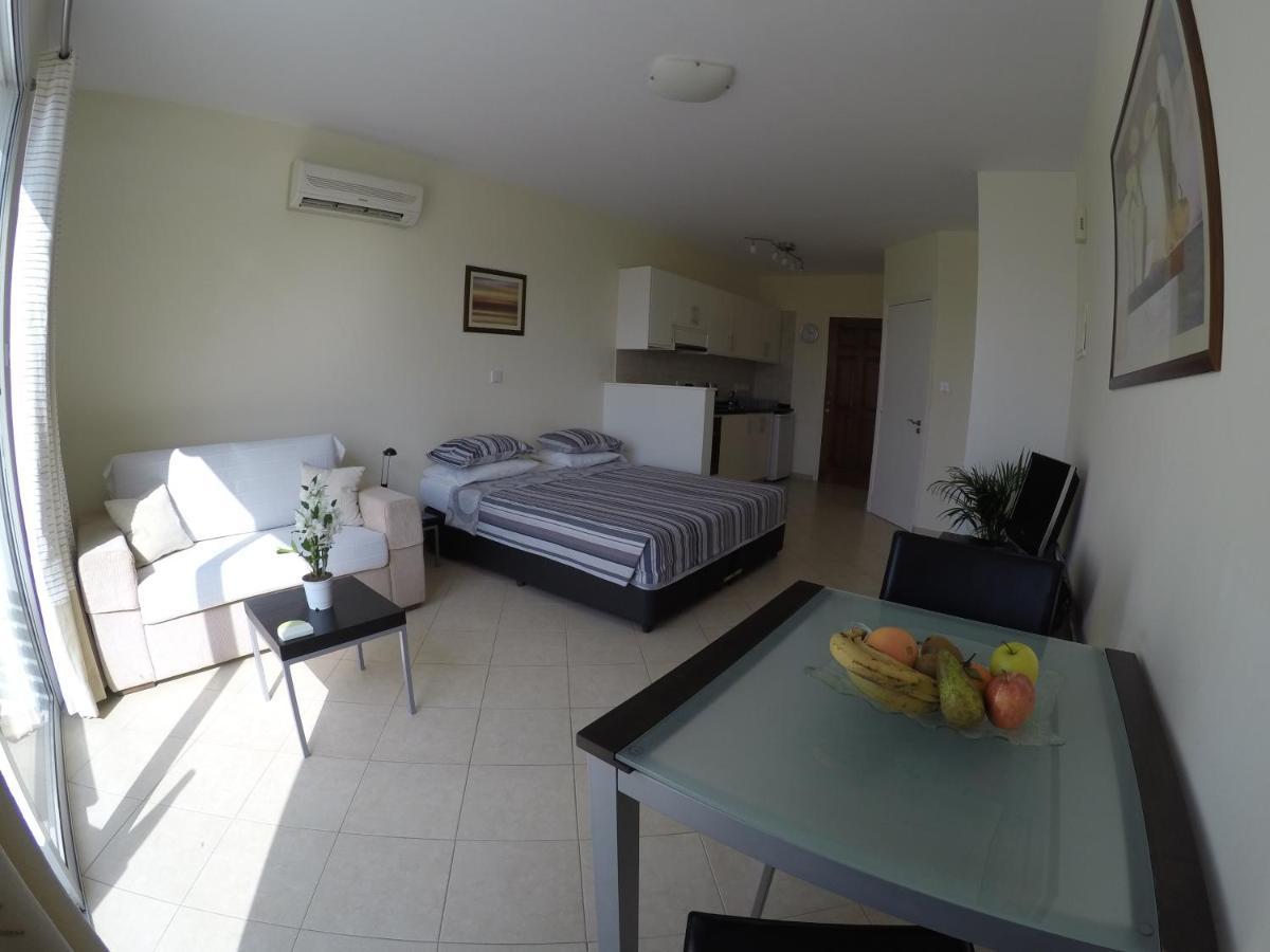 Kato Paphos Suites Экстерьер фото