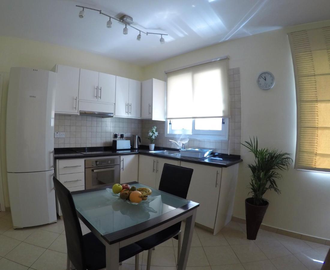Kato Paphos Suites Экстерьер фото