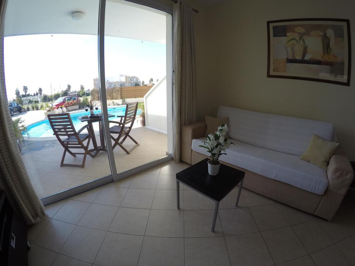 Kato Paphos Suites Экстерьер фото