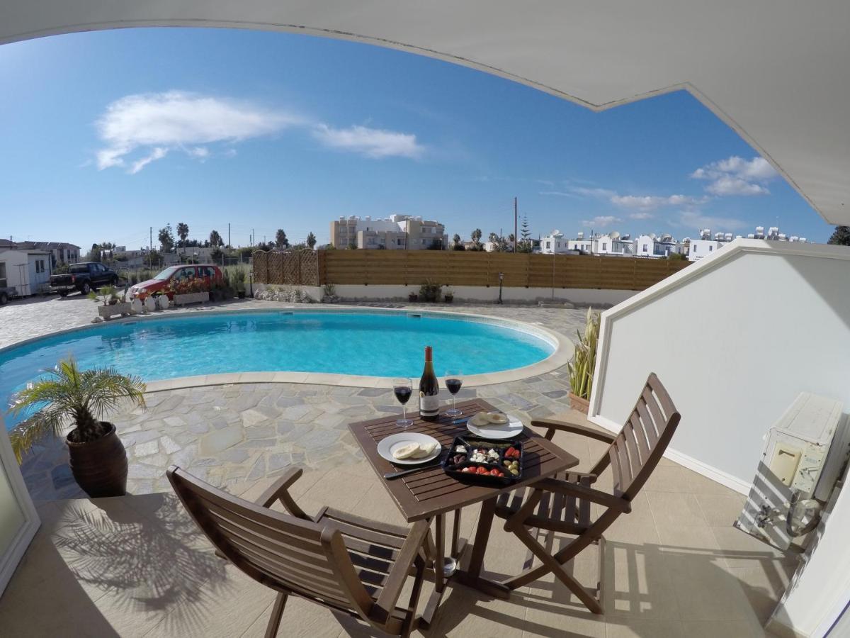 Kato Paphos Suites Экстерьер фото