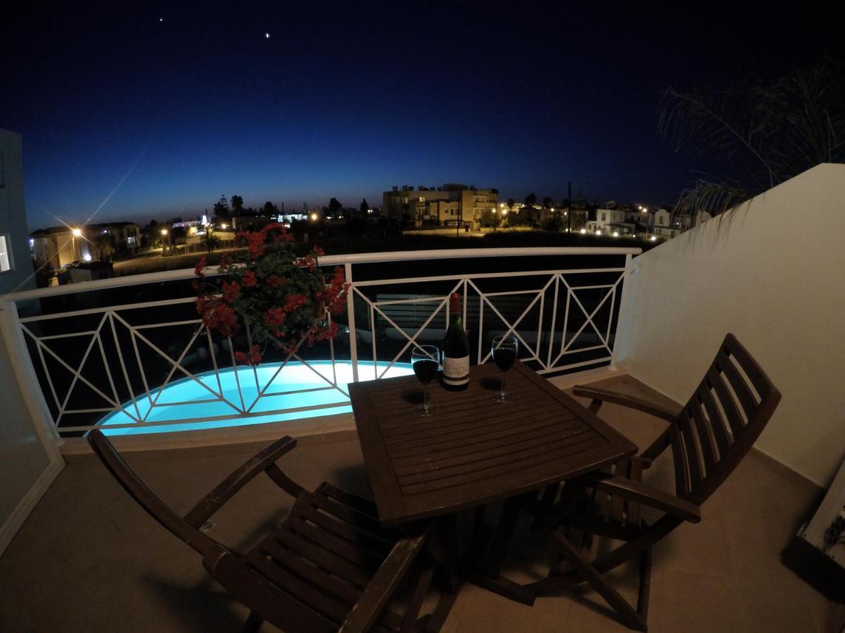Kato Paphos Suites Экстерьер фото