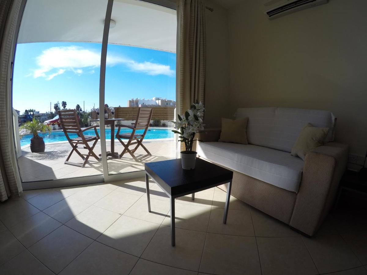 Kato Paphos Suites Экстерьер фото
