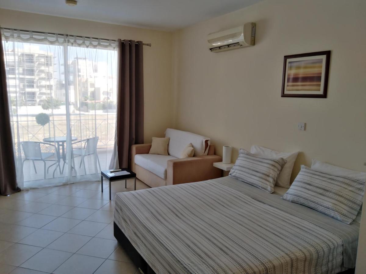 Kato Paphos Suites Экстерьер фото