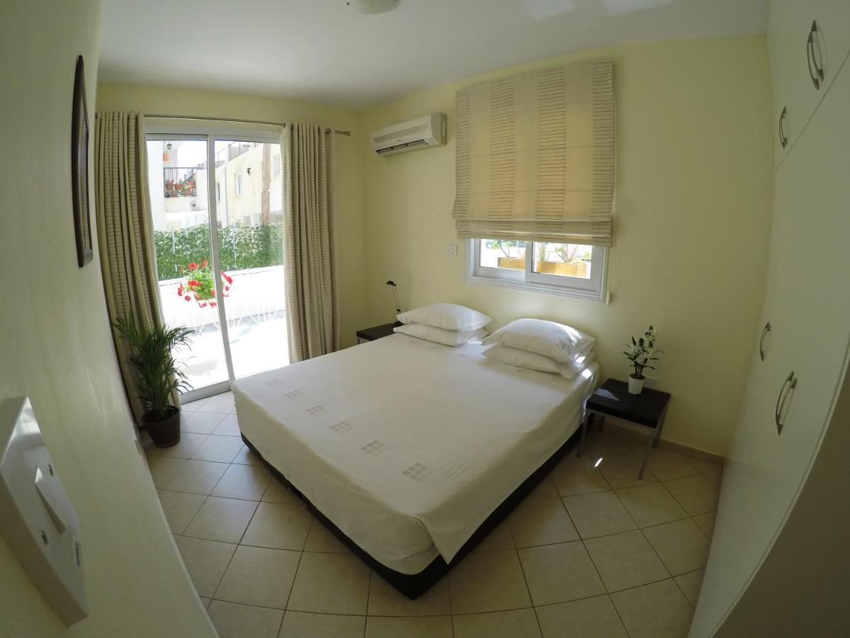 Kato Paphos Suites Экстерьер фото